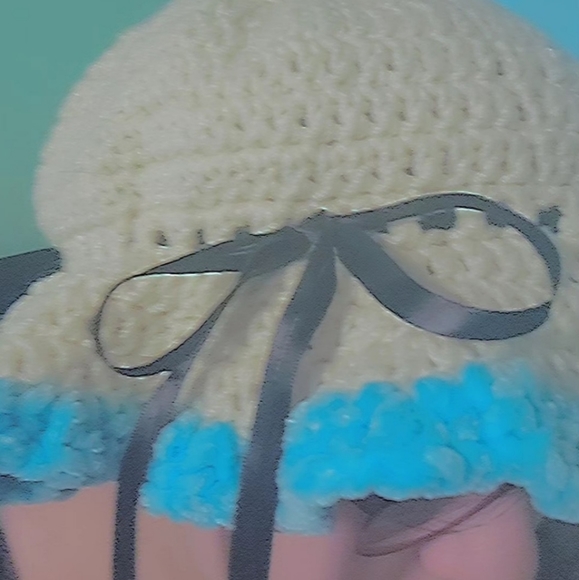 ♡ Bonnet style Bucket Hat ♡ - Picture 4 of 4